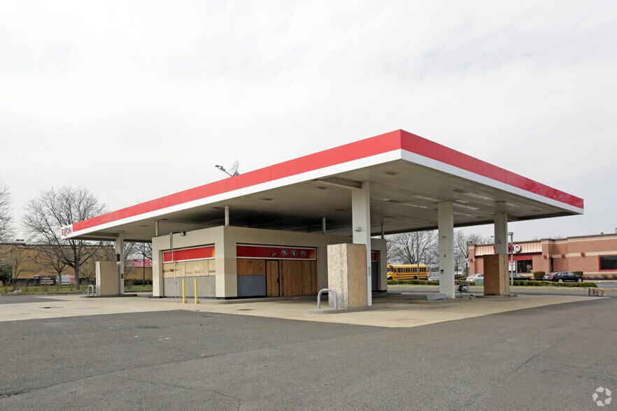 More Photos Of 335 Franklin Mills Cir, Philadelphia Land For Lease