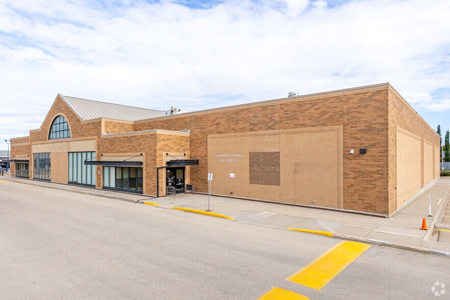 Primary Photo Of 993 Fir St, Sherwood Park General Retail For Lease