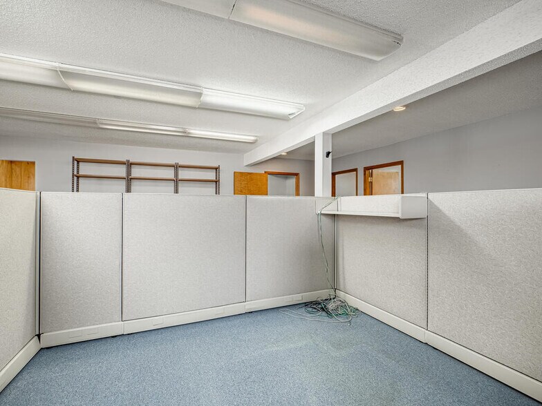 More Photos Of 10100 Morgan Ave S, Bloomington Office For Sale