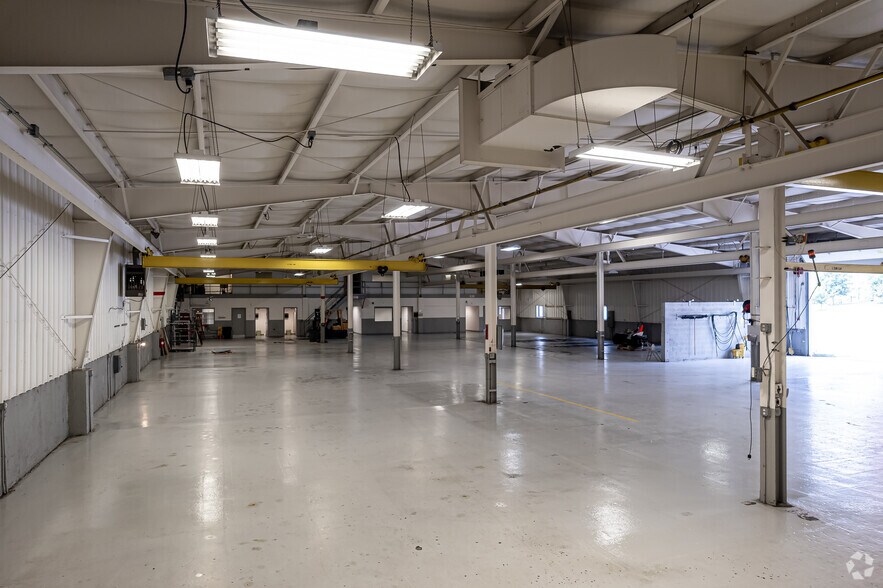 More Photos Of 55 Jackson St, Holyoke Manufacturing For Lease