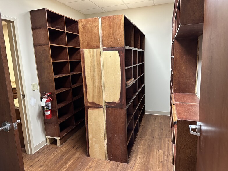 More Photos Of 101 Financial Dr, Elizabethtown Medical For Lease