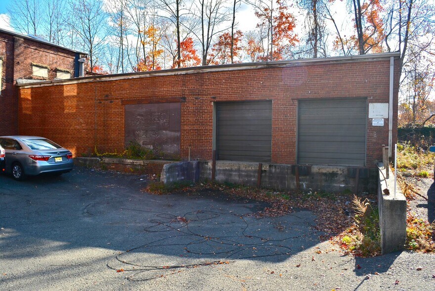 More Photos Of 15-31 North Ave, Garwood Industrial For Lease