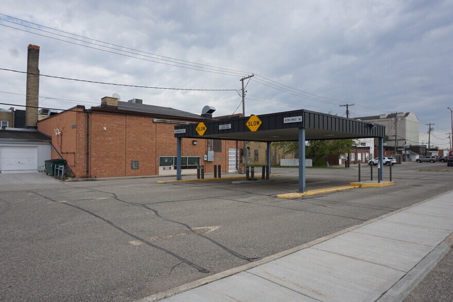 More Photos Of 501 Dakota Ave, Wahpeton General Retail For Sale