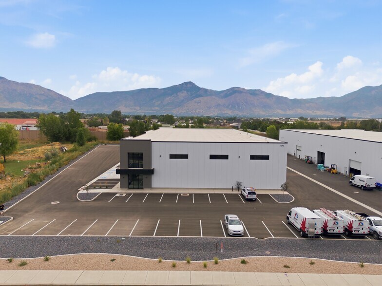 More Photos Of 1242 N 2000 W, Farr West Light Manufacturing For Sale