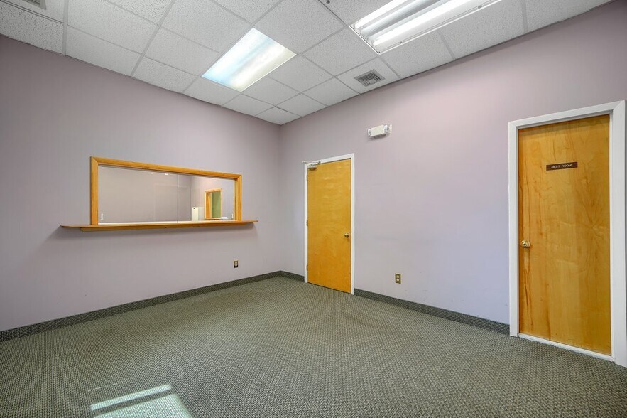 More Photos Of 79 Route 59, Airmont Medical For Lease