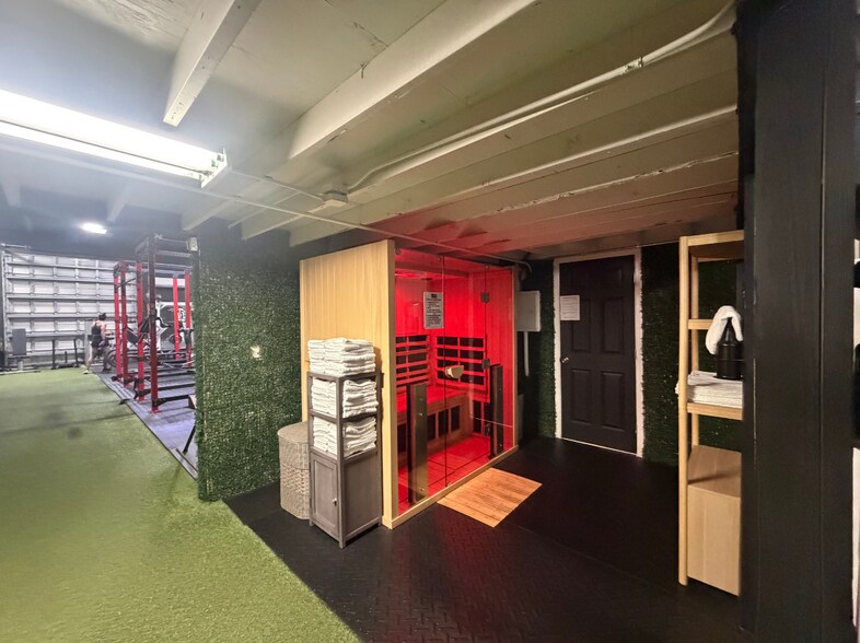 More Photos Of 1142 Okeechobee Rd, West Palm Beach Industrial For Lease