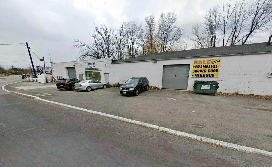 More Photos Of 1050-1052 Valley St, Vauxhall Warehouse For Lease