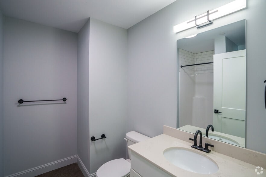 More Photos Of 25 Lowell St, Manchester Apartments For Lease