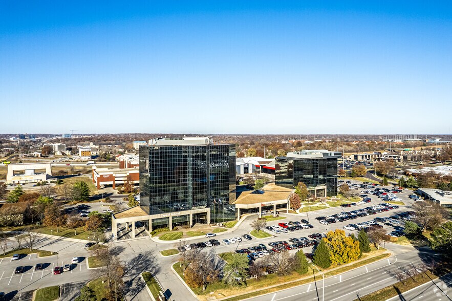 More Photos Of 6800-6850 College Blvd, Overland Park Office For Lease