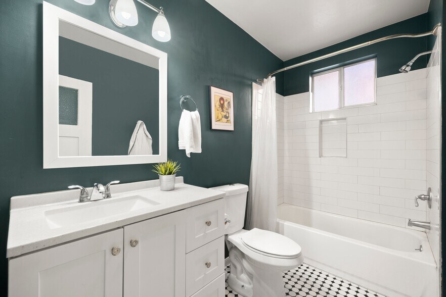 More Photos Of 2243 India St, Los Angeles Multifamily For Sale