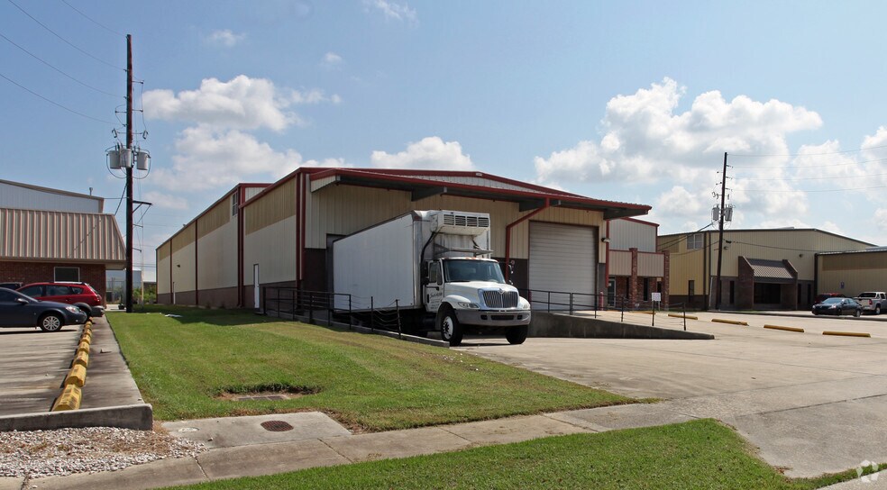More Photos Of 663 Time Saver Ave, New Orleans Warehouse For Lease