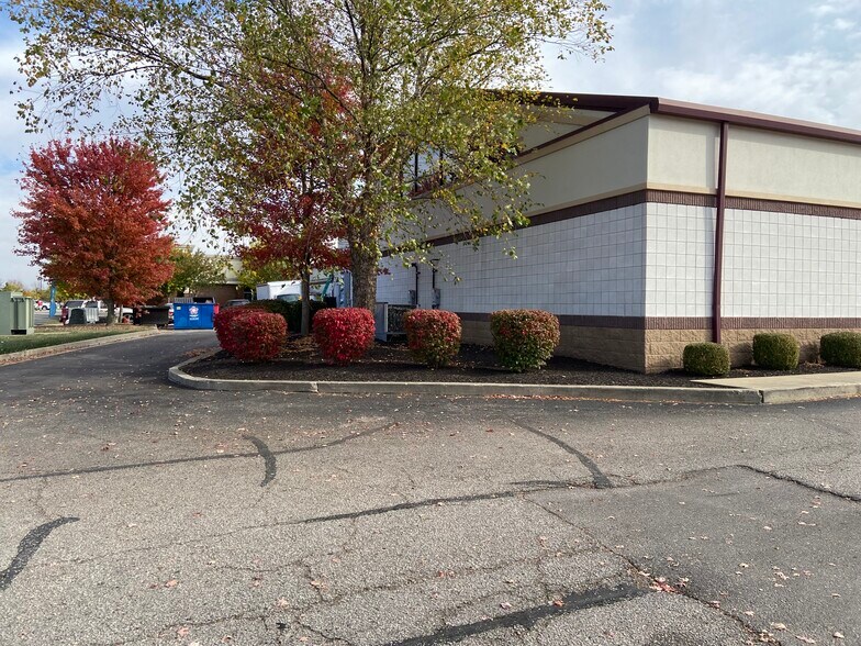 More Photos Of 2108 IFCU Way, Lafayette Storefront For Lease