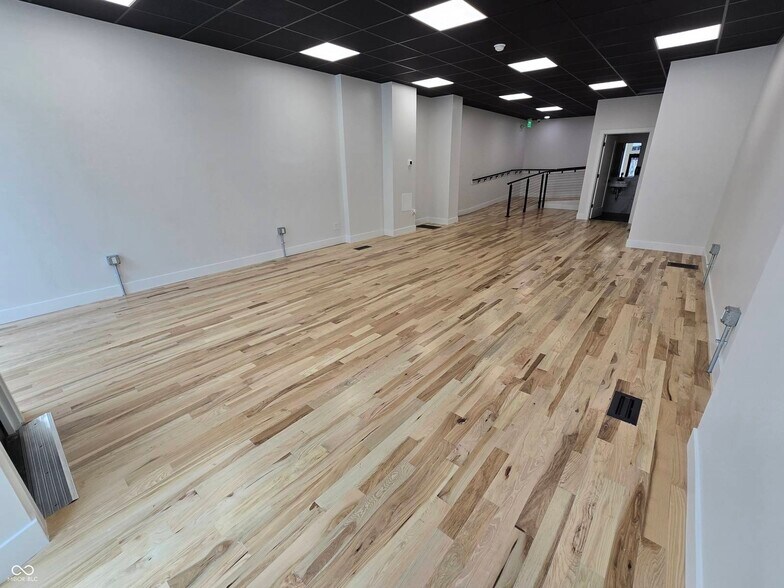 More Photos Of 15 S Indiana St, Greencastle Storefront Retail Office For Sale