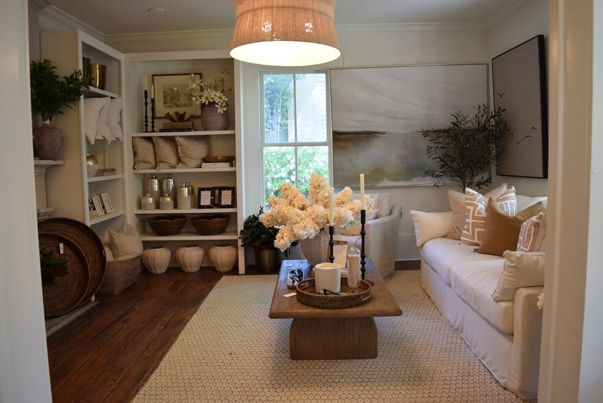 More Photos Of 1116 Canton St, Roswell Office For Sale