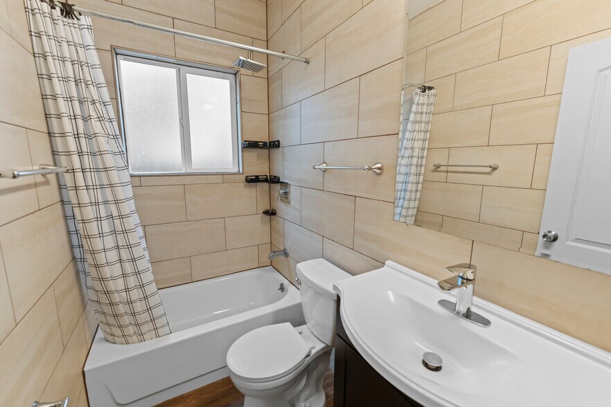 More Photos Of 940 York St, Vallejo Apartments For Sale