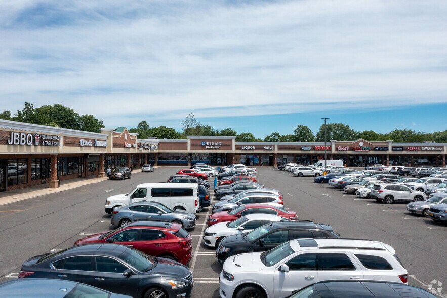 More Photos Of 31-95 Hauppauge Rd, Smithtown Unknown For Lease