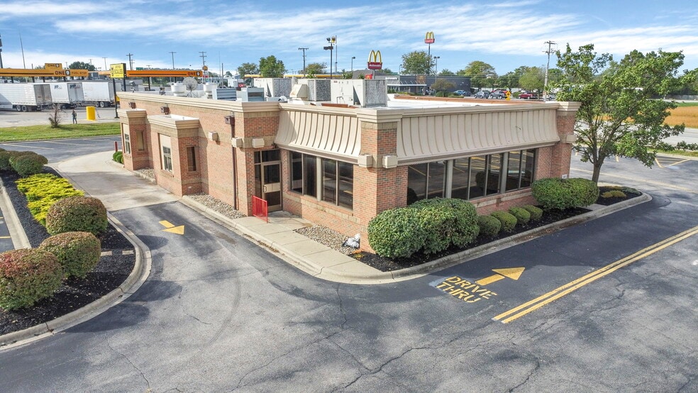 More Photos Of 50 Roberts Rd, Wilmington Fast Food For Lease