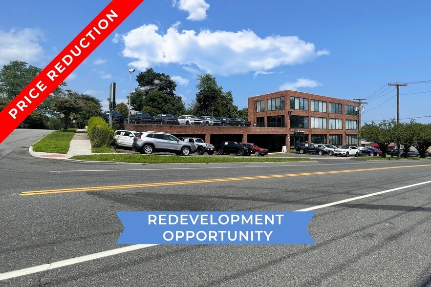 Primary Photo Of 360 Tunxis Hill Rd, Fairfield Auto Dealership For Sale