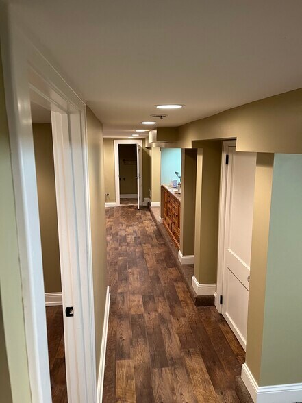 More Photos Of 2600 Johnson St NE, Minneapolis Freestanding For Lease