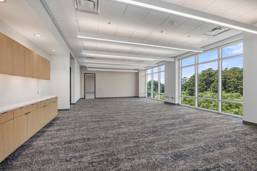 More Photos Of 31 Alexandria Way, Durham Medical For Lease