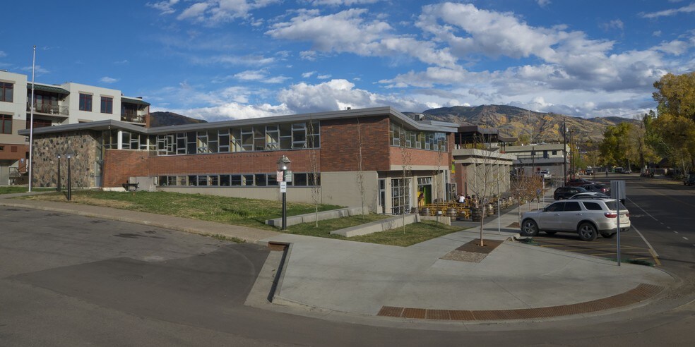 More Photos Of 910 Yampa Street, Steamboat Springs General Retail For Sale