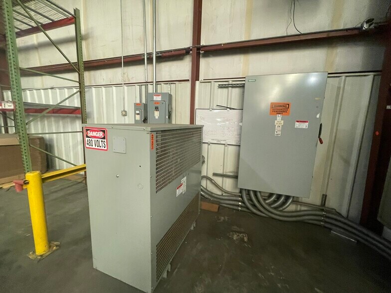 More Photos Of 1137 Progress Rd, Suffolk Manufacturing For Lease