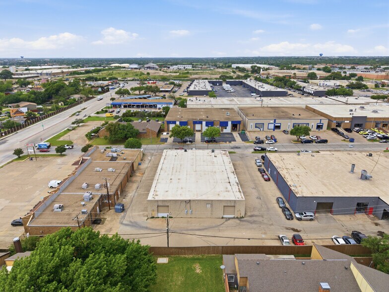More Photos Of 3106-3108 Garden Brook Dr, Farmers Branch Distribution For Sale