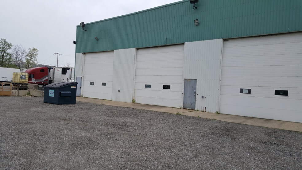 More Photos Of 18531 Glenwood Thornton Rd, Glenwood Manufacturing For Lease