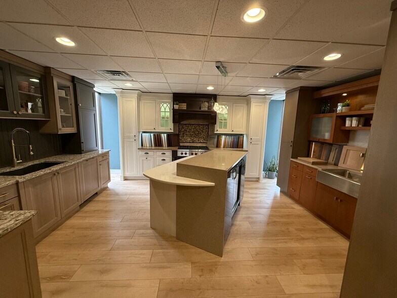 More Photos Of 6931 S Yosemite St, Englewood Office For Sale