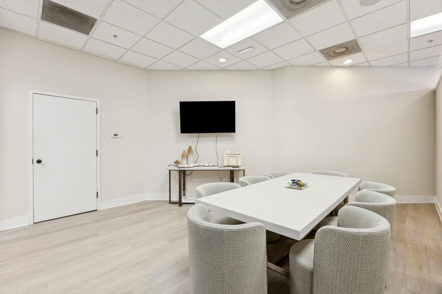 More Photos Of 961687 Gateway Blvd, Fernandina Beach Medical For Sale