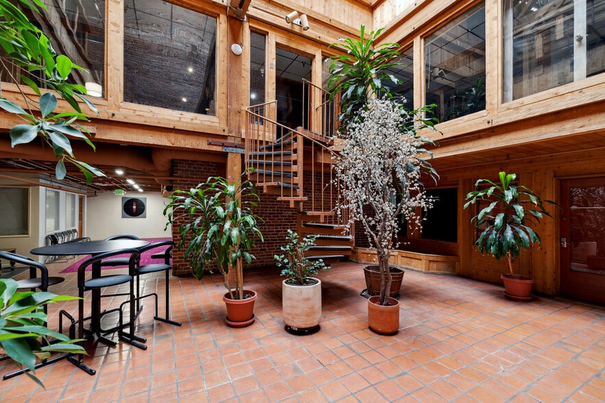 More Photos Of 350 Townsend St, San Francisco Office For Lease