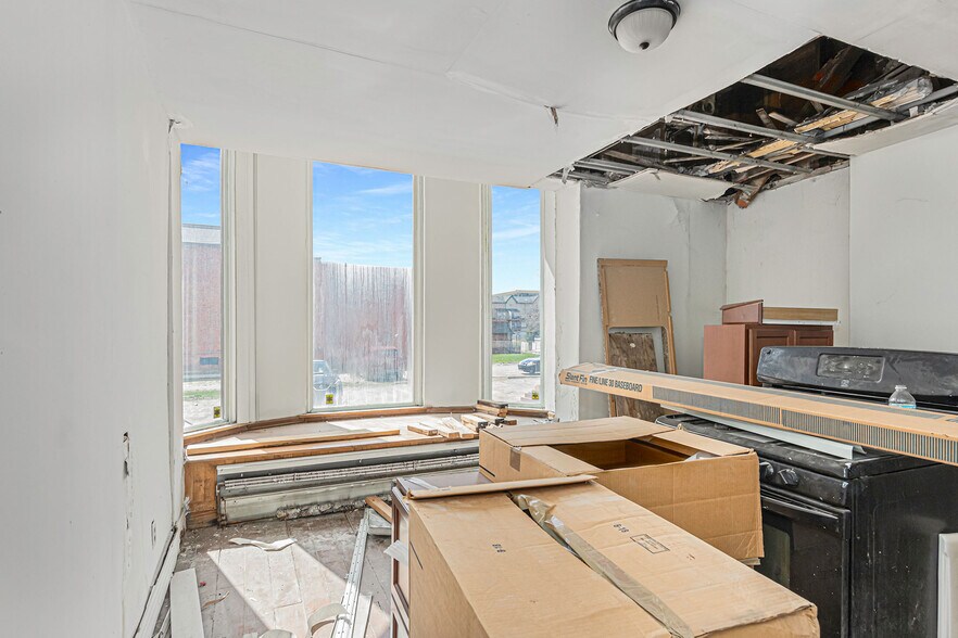 More Photos Of 2627 John R St, Detroit Apartments For Sale