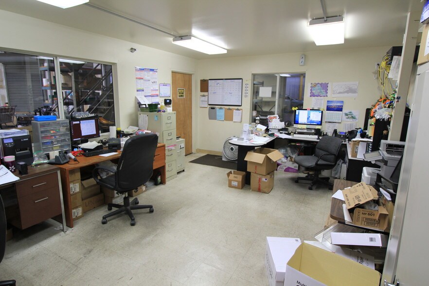 More Photos Of 501 Sumner St, Honolulu Warehouse For Sale