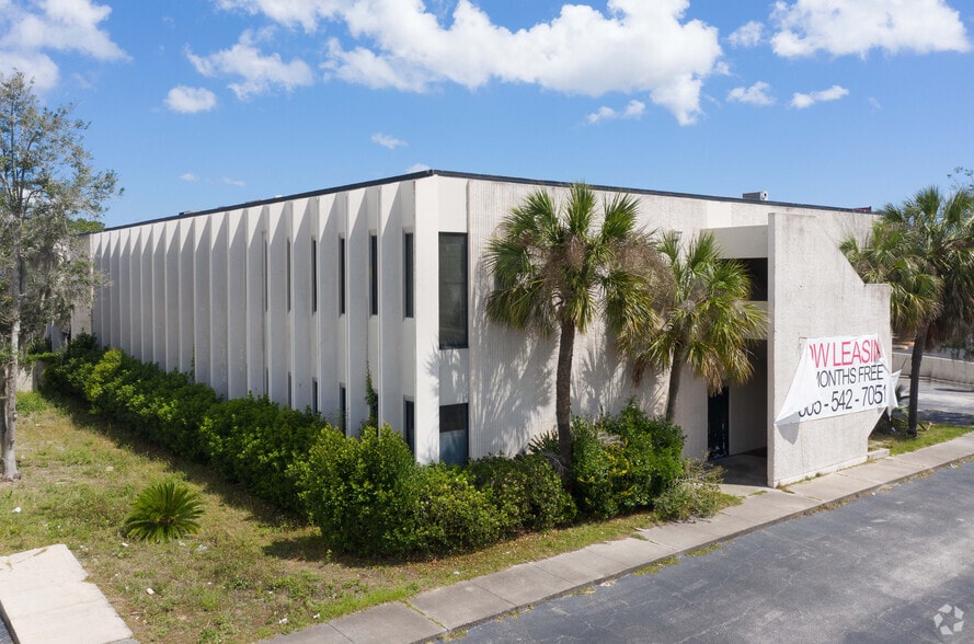 Primary Photo Of 6501 Arlington Expy, Jacksonville Office Residential For Lease