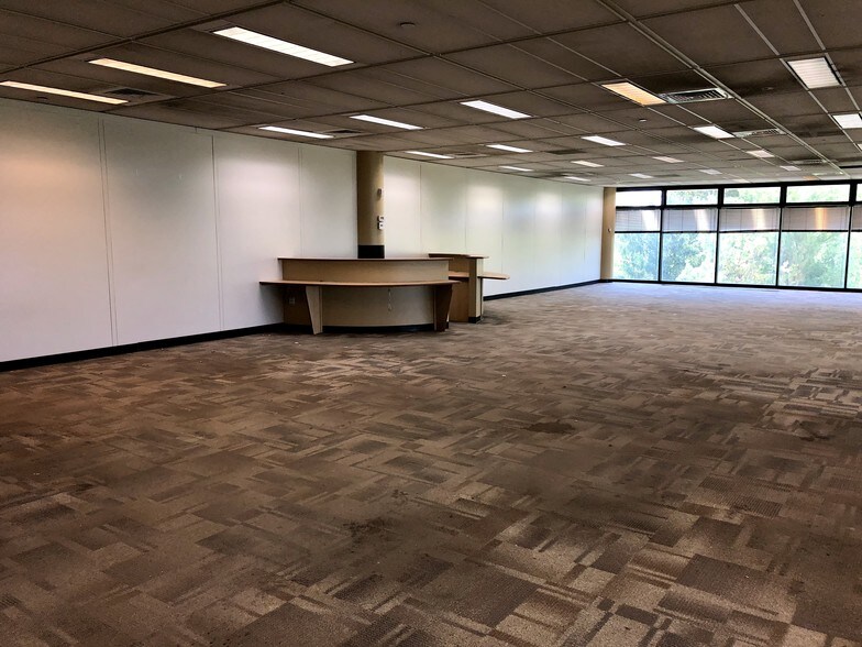 More Photos Of 101 Yorkshire Blvd, Lexington Office For Lease