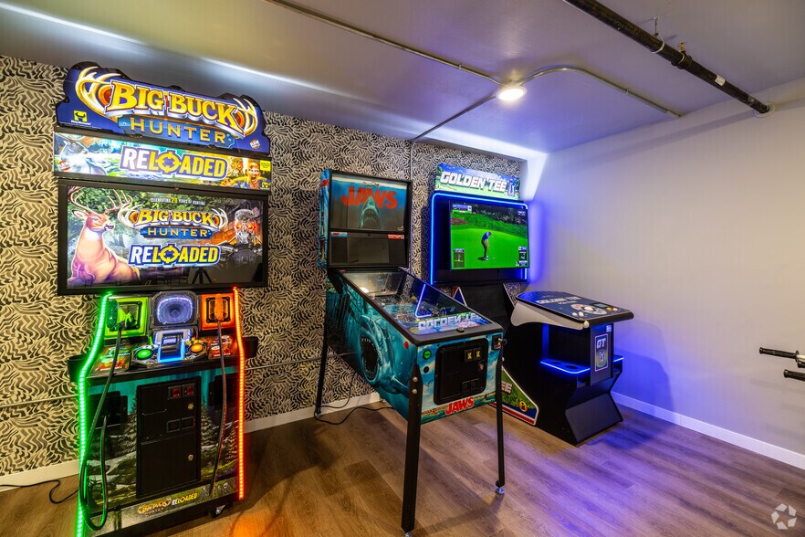 More Photos Of 1525 W Havens Ave, Mitchell Apartments For Lease