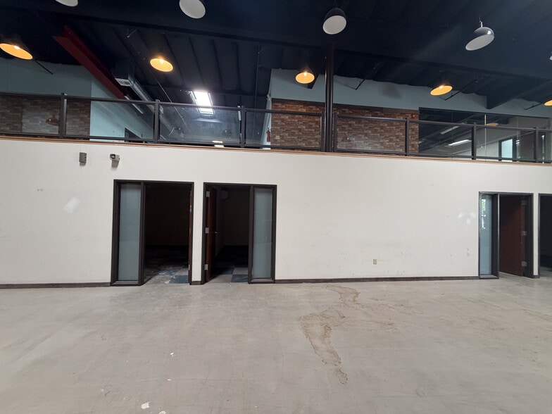 More Photos Of 44204-44276 10th St W, Lancaster Unknown For Lease