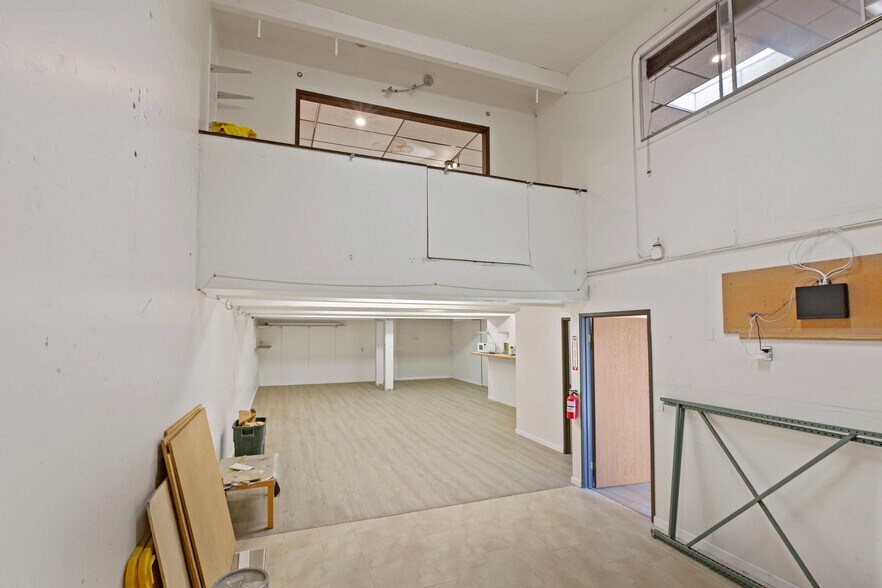 More Photos Of 4450 Enterprise St, Fremont Manufacturing For Sale