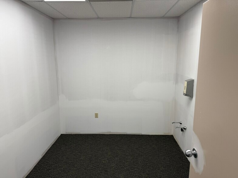 More Photos Of 2 Chelsea Pl, Clifton Park Medical For Lease