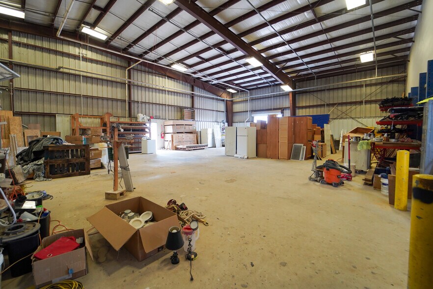 More Photos Of 8609 Lone Tree Rd, Victoria Industrial For Sale