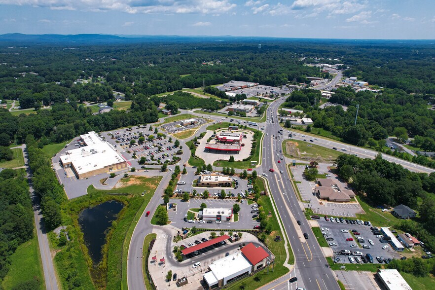 More Photos Of 2500 Springs Rd, Hickory Unknown For Lease