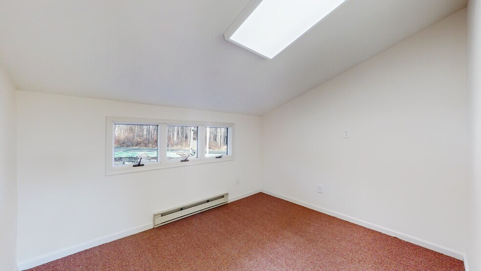 More Photos Of 220 Silver Lake Rd, Dingmans Ferry Office For Sale