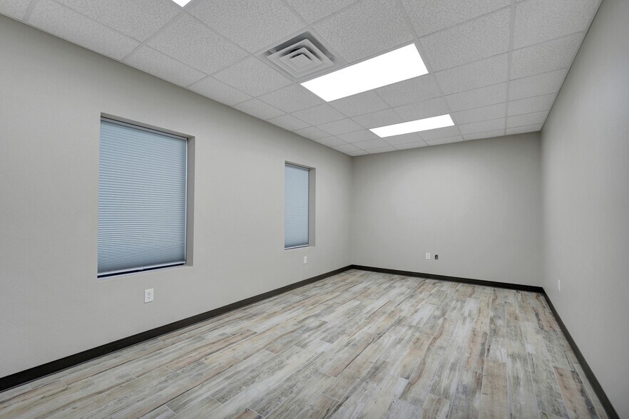 More Photos Of 2316 County Rd 130 rd, Midland Warehouse For Lease