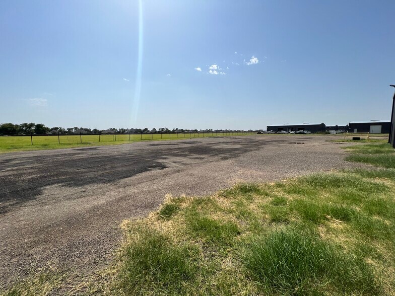 More Photos Of 1041 Technology Way, Waxahachie Industrial For Sale