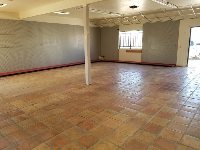 More Photos Of 5038 Lakewood Rd, Bullhead City Fort Mohave Warehouse For Sale