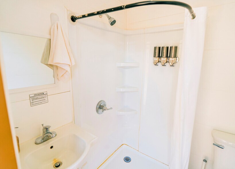 More Photos Of 7650 E SR 24 Giles Rd, Hanksville Trailer Camper Park For Sale