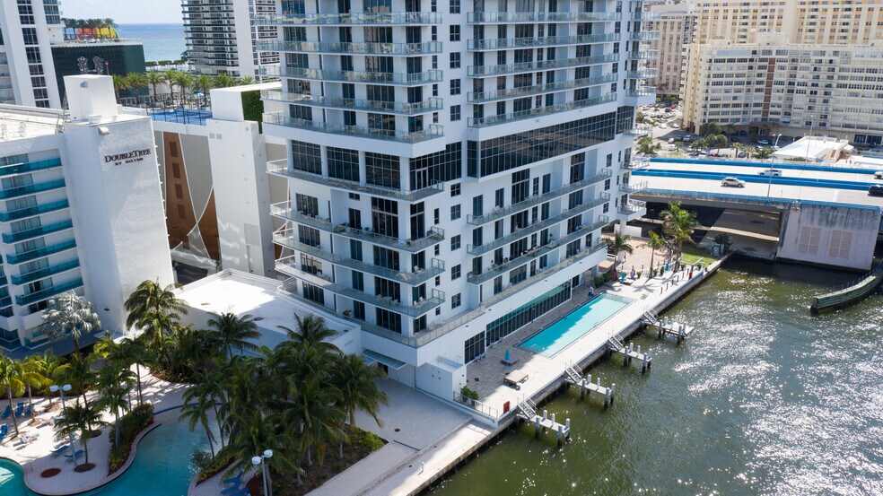 More Photos Of 4010 S Ocean Dr, Hollywood Hotel For Lease