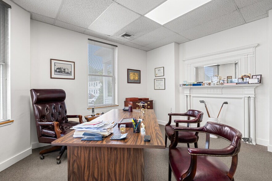 More Photos Of 1074 Massachusetts Ave, Arlington Office For Sale
