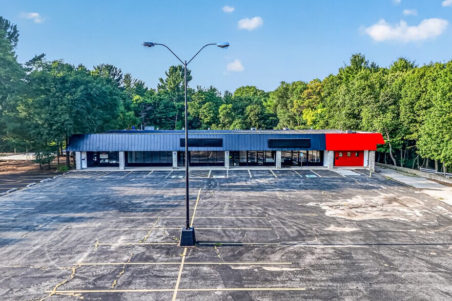 Primary Photo Of 1006 E Colby St, Whitehall Storefront Retail Office For Sale