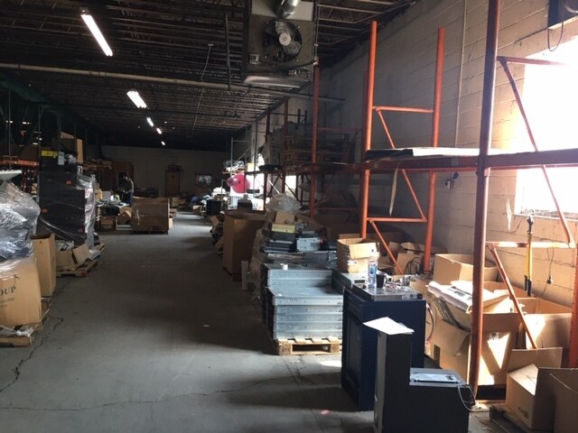 More Photos Of 10 Dell Glen Ave, Lodi Manufacturing For Lease
